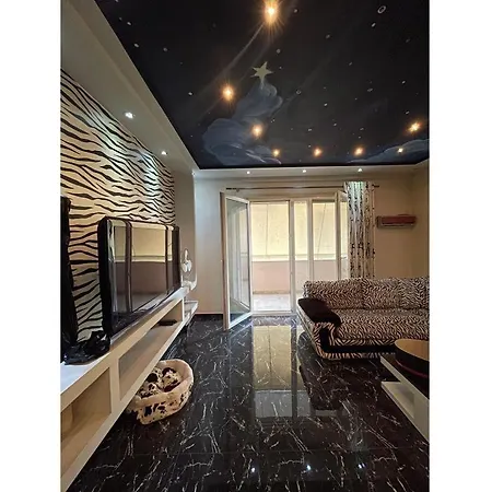 Sweet Apartment *